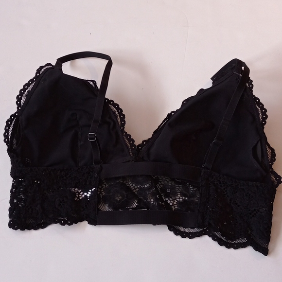 ❣️🔥💕 Pullover Black Embroidered Lace Bralette with Thin Removable Padded Cups - Picture 4 of 10